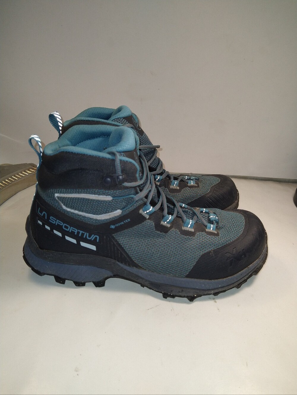 La Sportiva TX Hike Mid GTX Hiking Boots Women's sz 8.